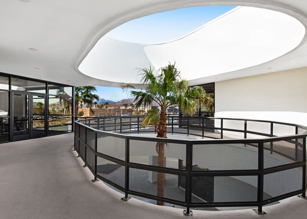 215 Flamingo Retail Center